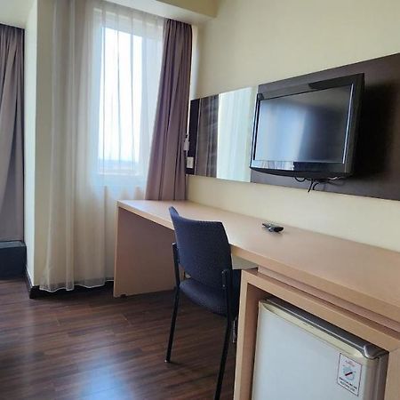 Apartemen Solo Paragon By Cariapartemen-Id Bonorejo Exterior photo