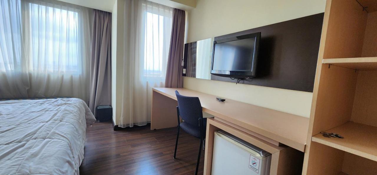 Apartemen Solo Paragon By Cariapartemen-Id Bonorejo Exterior photo