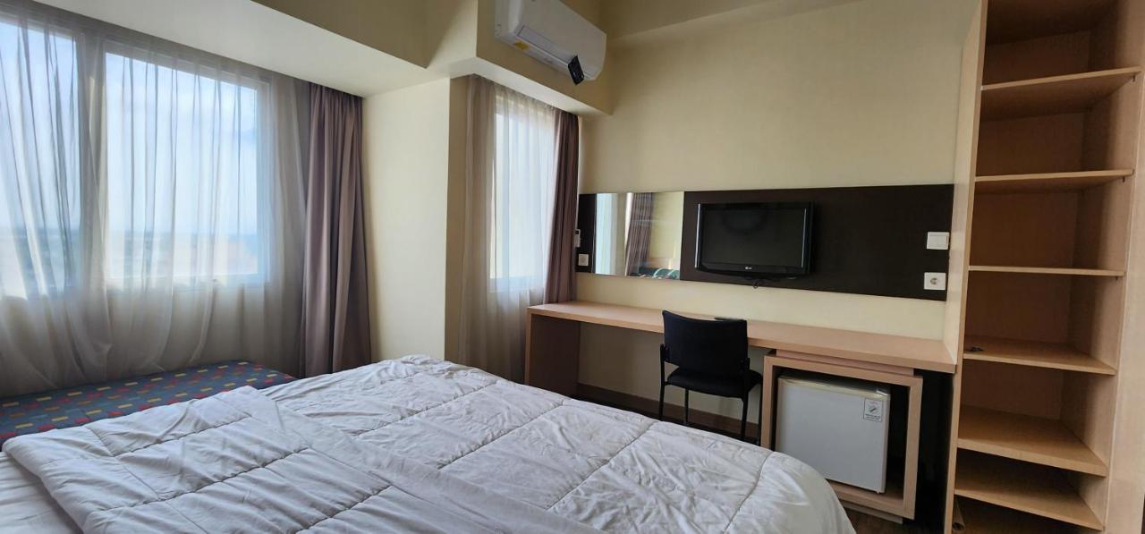 Apartemen Solo Paragon By Cariapartemen-Id Bonorejo Exterior photo